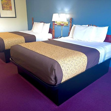 Scenic Hills Inn Бренсон Екстер'єр фото